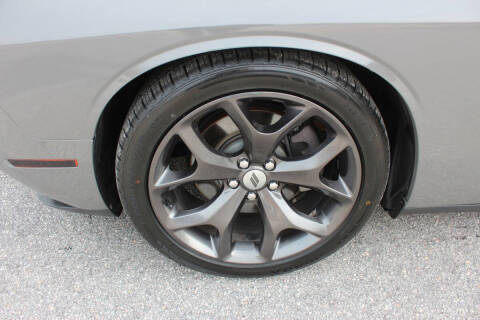 2018 Dodge Challenger SXT Plus