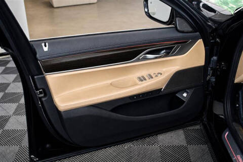 2022 BMW 7 Series 740i