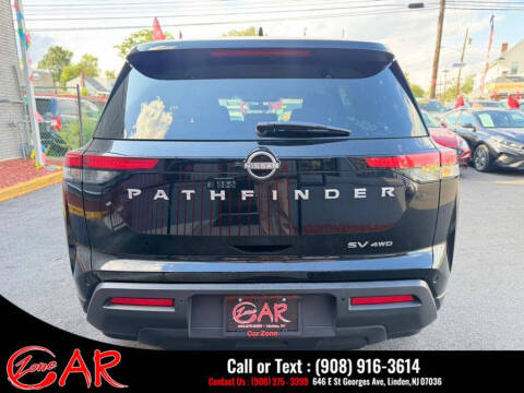 2022 Nissan Pathfinder SV