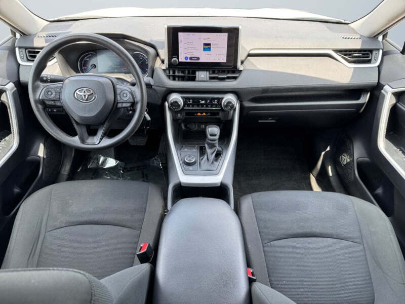 2023 Toyota RAV4 Hybrid LE