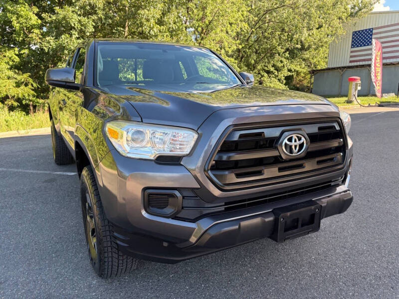 2017 Toyota Tacoma SR