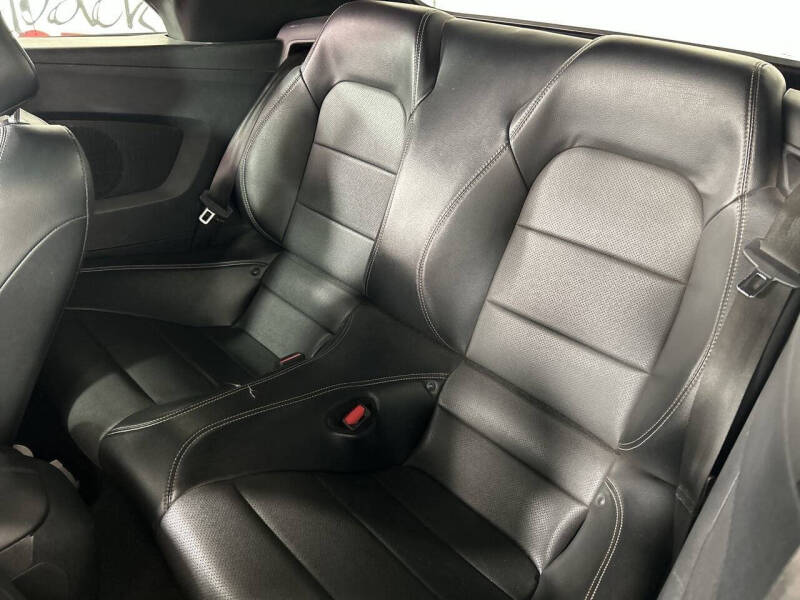 2022 Ford Mustang EcoBoost Premium