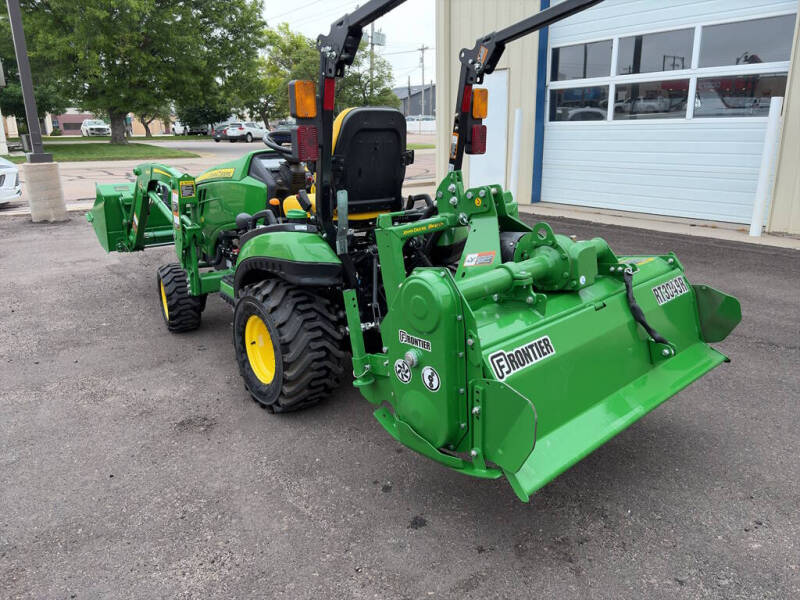 2024 John Deere 3520 MFWD