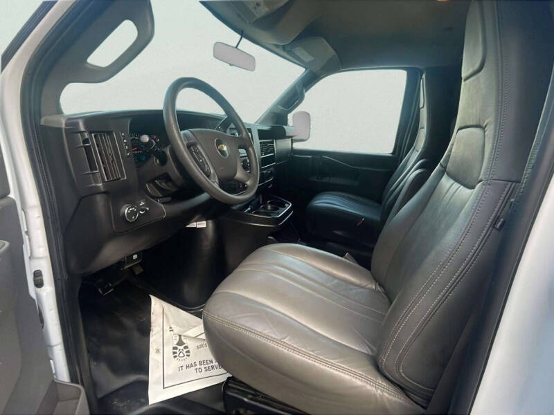 2017 Chevrolet Express 2500