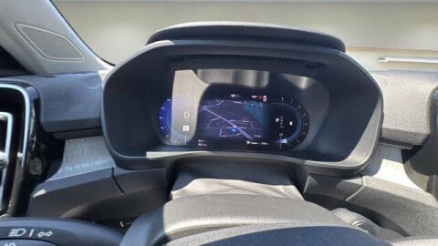 2024 Volvo XC40 B5 Core Bright Theme