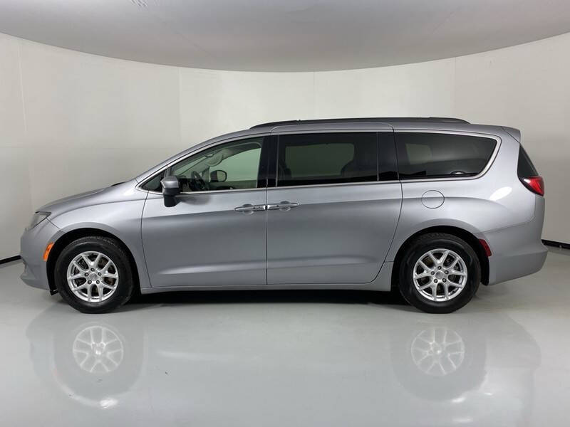 2020 Chrysler Voyager LXi
