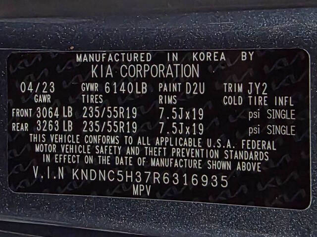 2024 Kia Carnival EX