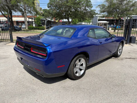 2021 Dodge Challenger SXT