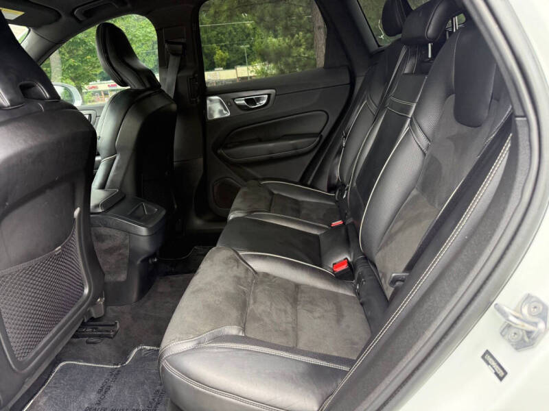 2019 Volvo XC60 T5 R-Design
