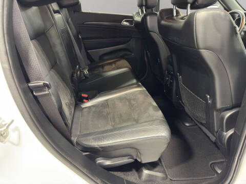 2019 Jeep Grand Cherokee Laredo E