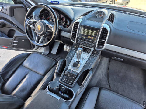 2016 Porsche Cayenne GTS
