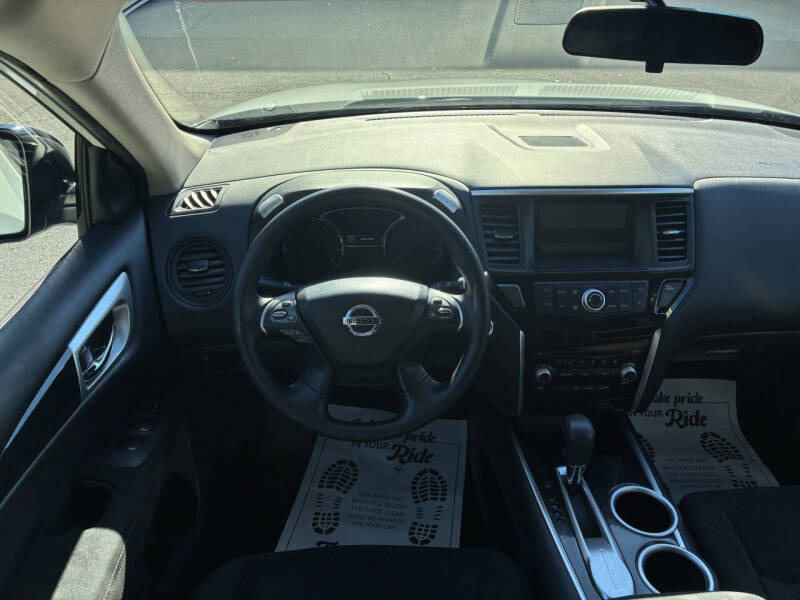 2016 Nissan Pathfinder S