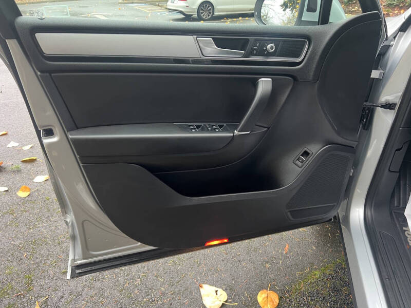 2016 Volkswagen Touareg TDI Sport