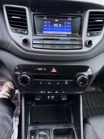 2016 Hyundai Tucson SE