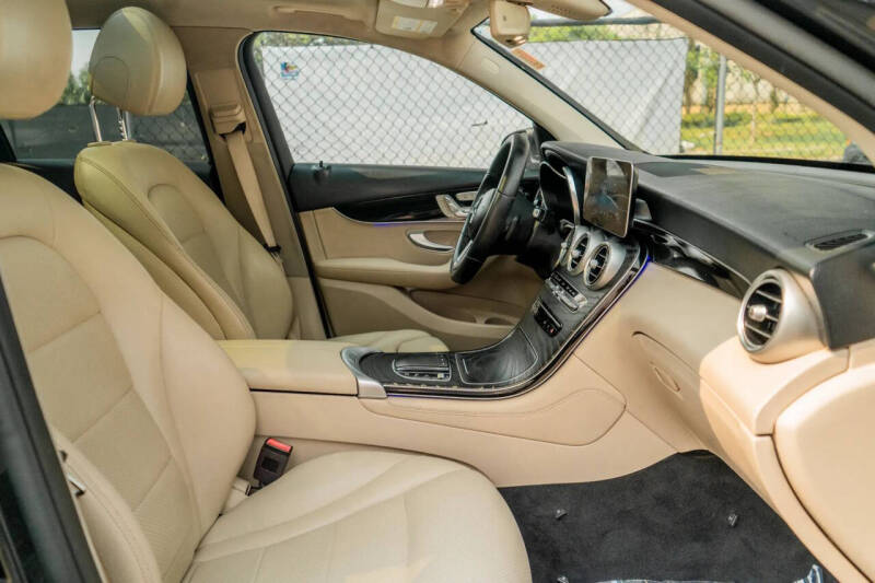 2020 Mercedes-Benz GLC GLC 300