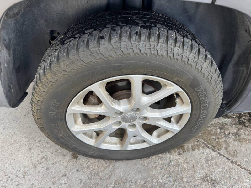 2015 Jeep Cherokee Sport