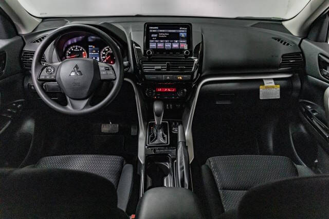 2025 Mitsubishi Eclipse Cross LE