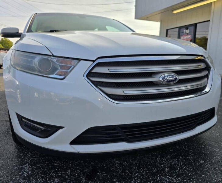 2014 Ford Taurus SEL