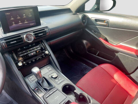 2023 Lexus IS 300