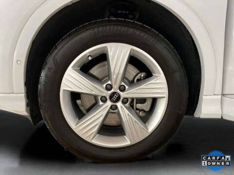 2024 Audi Q4 e-tron quattro Premium Plus 50