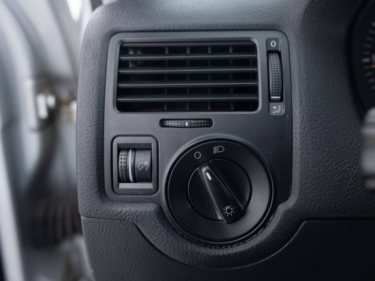 Used Car 2002 Volkswagen Jetta  Gls 4dr Sedan For Sale Under $10,000 In Coal City, Illinois