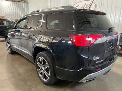 2017 GMC Acadia Denali