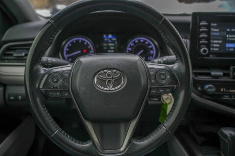 2022 Toyota Camry SE