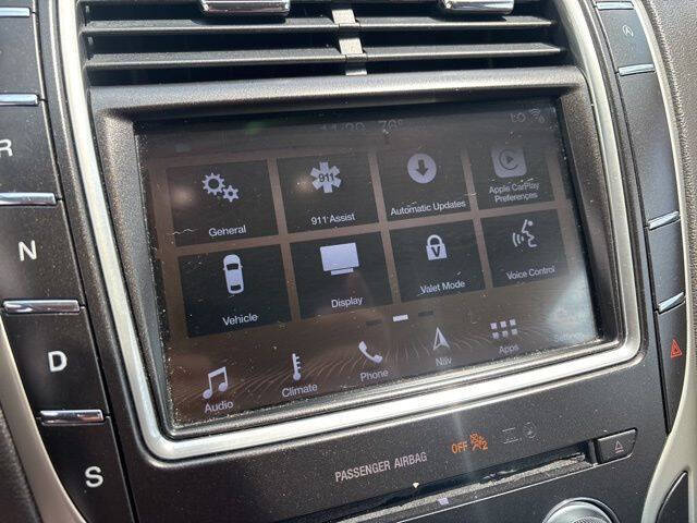 2019 Lincoln Nautilus Select
