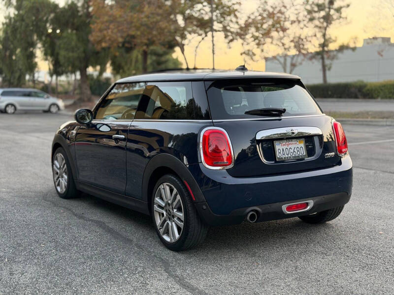 2017 MINI Hardtop 2 Door Cooper