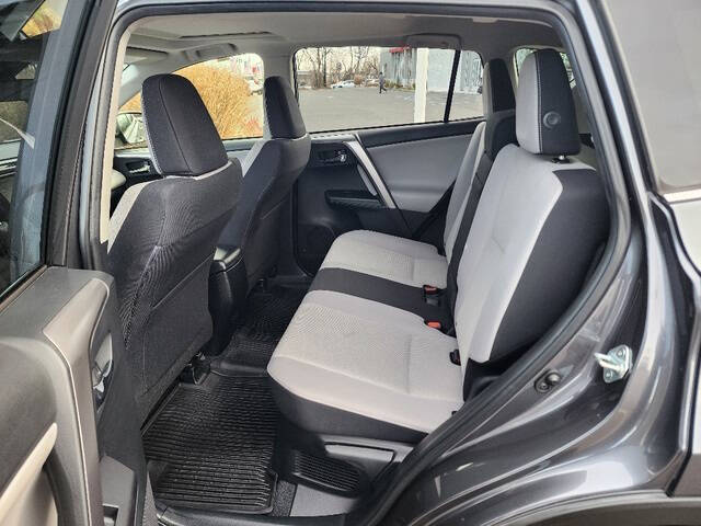 2017 Toyota RAV4 Hybrid XLE