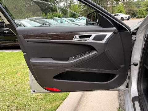 2015 Hyundai Genesis