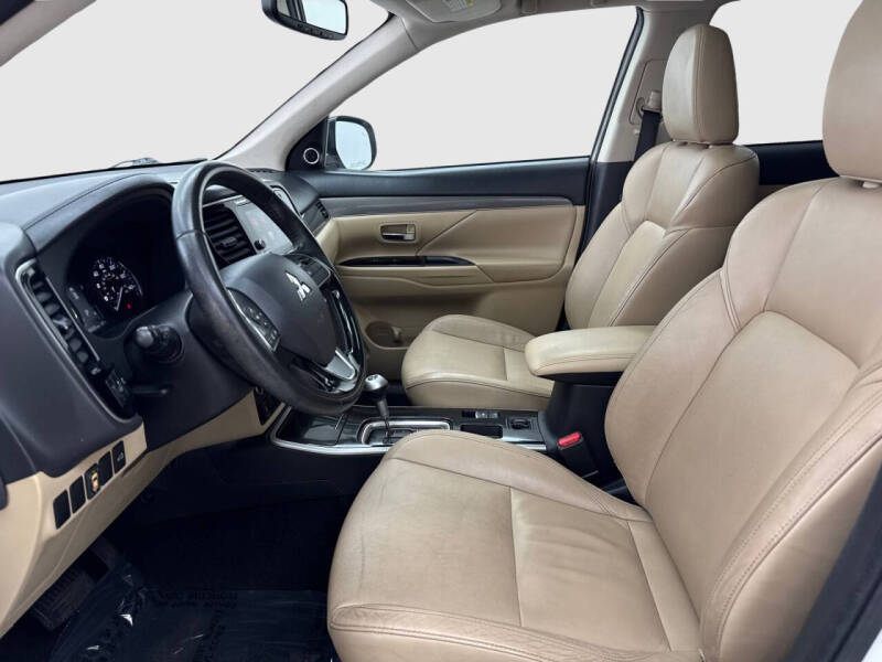 2019 Mitsubishi Outlander SE