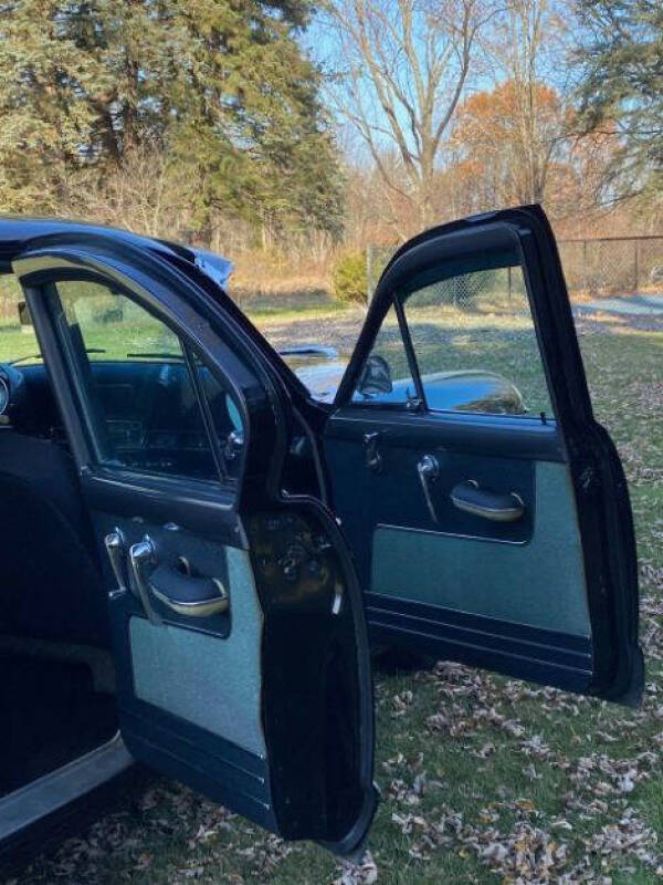 1953 Kaiser Manhattan