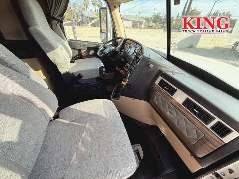 2019 Freightliner Coronado 122 SD