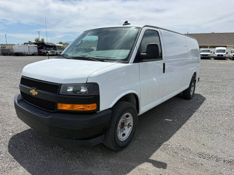 2025 Chevrolet Express 2500