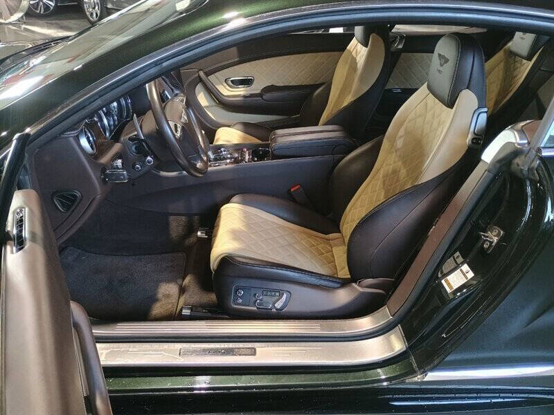 2017 Bentley Continental 37