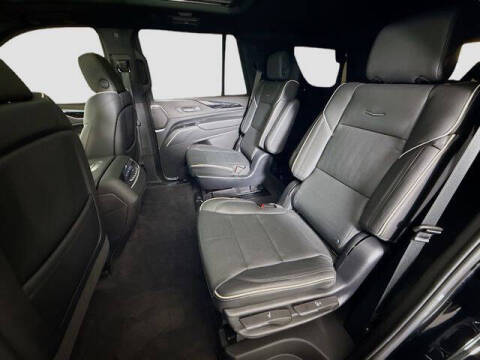 2023 Cadillac Escalade Sport