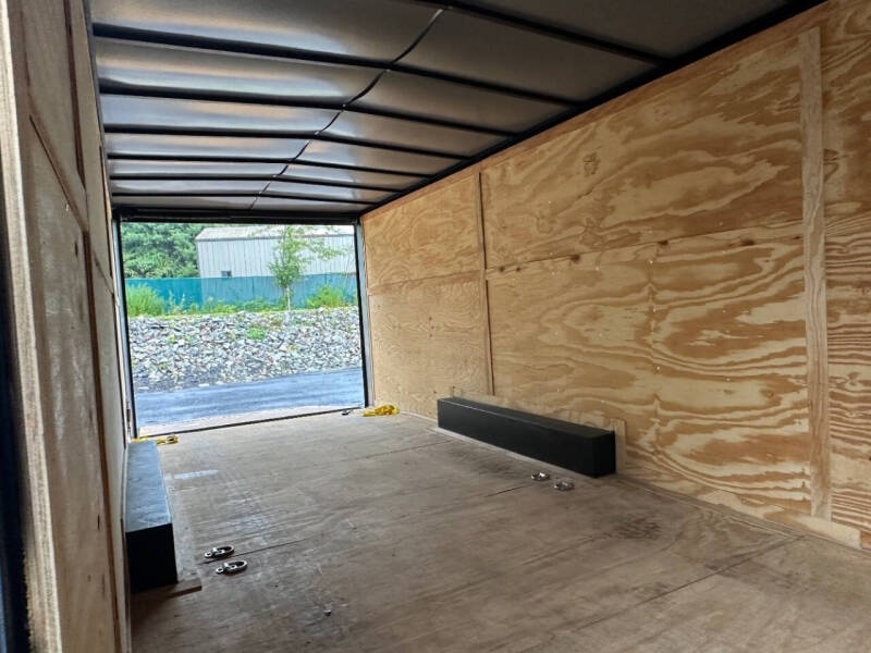 2022 Rock Solid Cargo ENCLOSED TRAILE