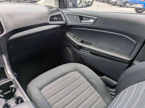 2022 Ford Edge SE