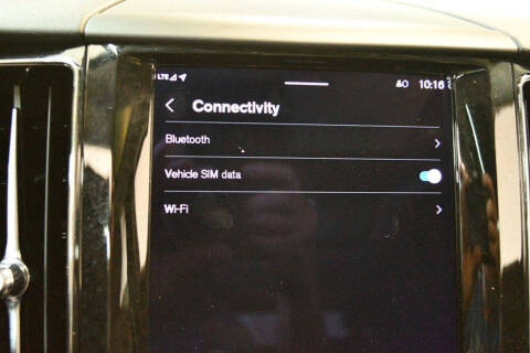 2022 Volvo XC60 B5 Momentum