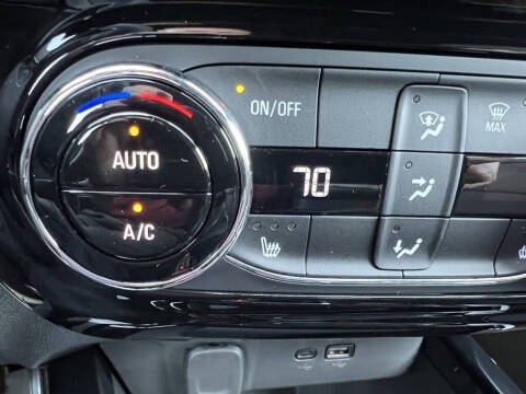 2025 Chevrolet Trax RS