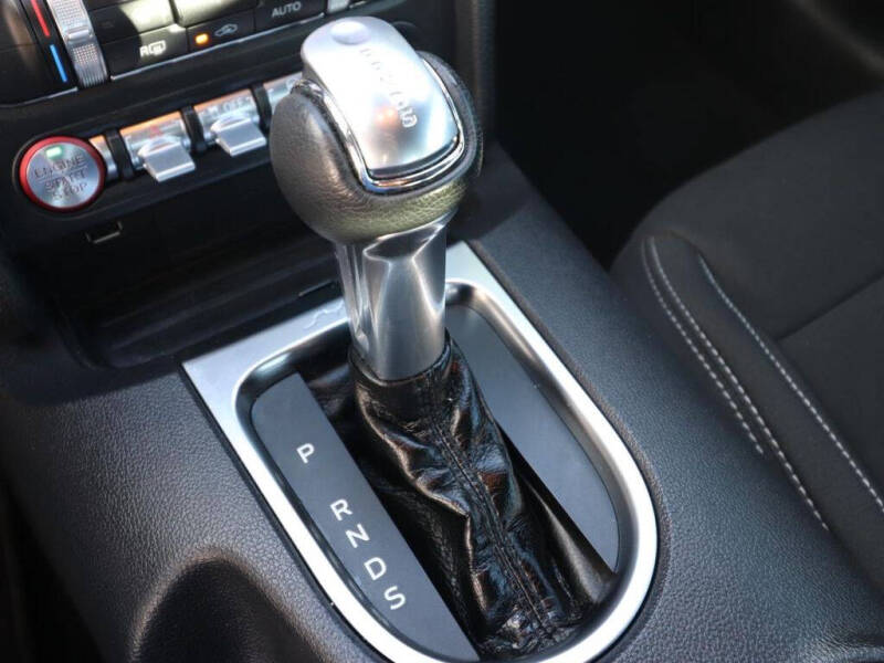 2022 Ford Mustang EcoBoost