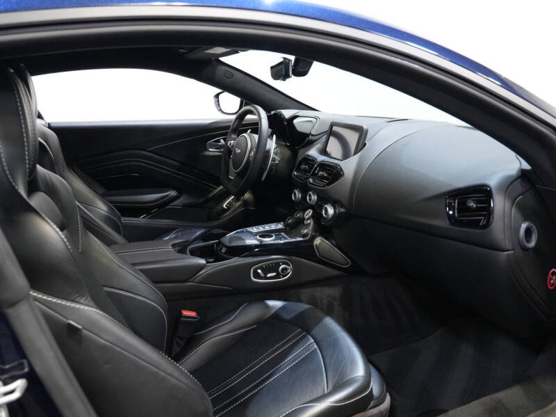 2020 Aston Martin Vantage