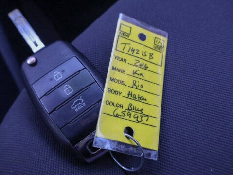 2016 Kia Rio 5-Door LX