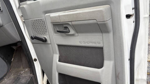 2012 Ford E-Series E-350 SD