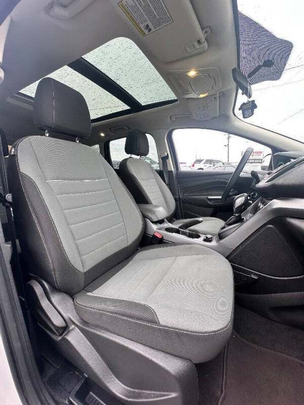 2015 Ford Escape SE
