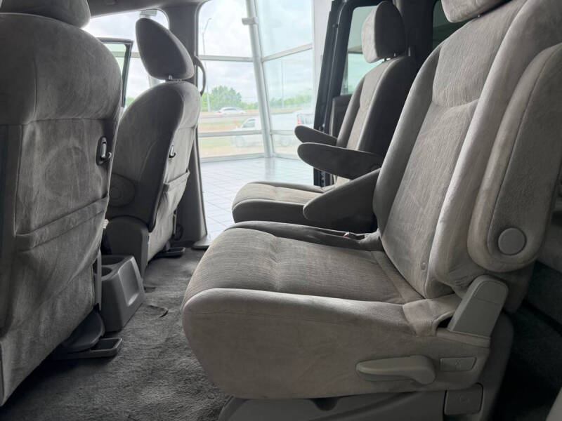 2017 Nissan Quest S