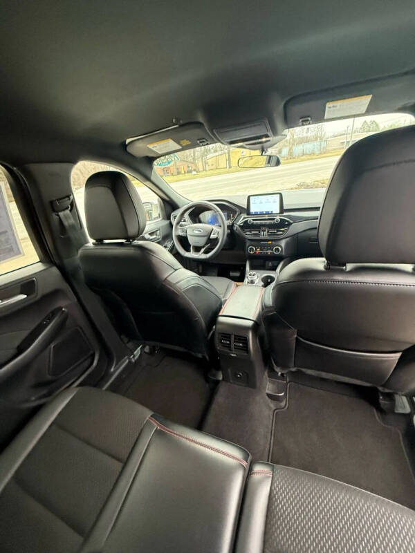 2025 Ford Escape ST-Line Select