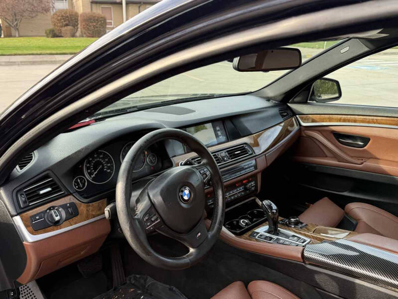 2012 BMW 5 Series 550i xDrive