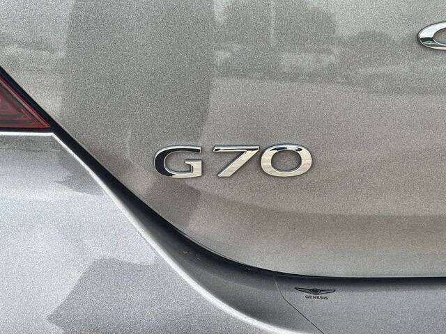 2023 Genesis G70